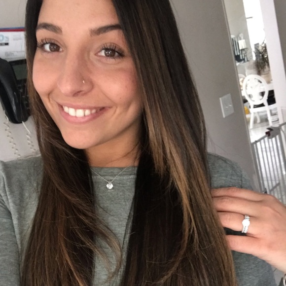 Meet your Posher, Lexie - Picture 1 of 1